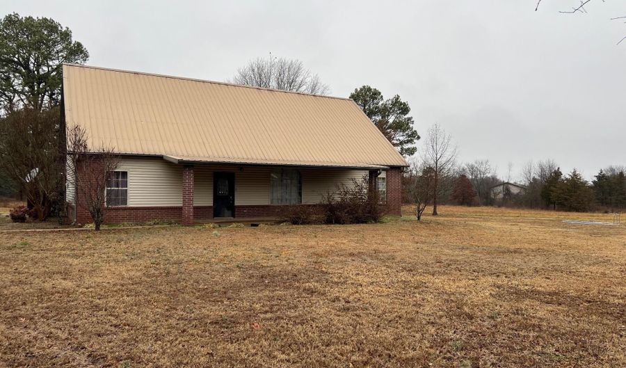 858 W Highway 248, Waldron, AR 72958 - 4 Beds, 3 Bath