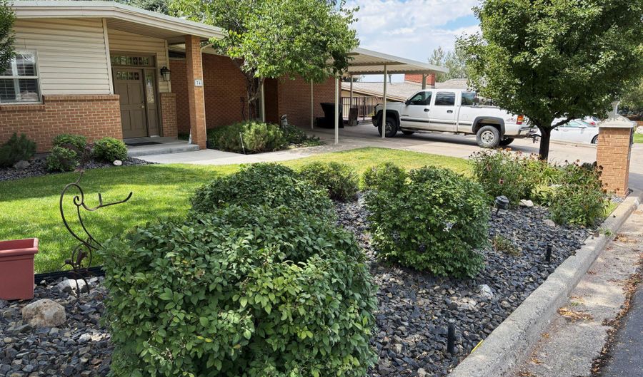 74 S RIDGEVIEW E, Bountiful, UT 84010 - 6 Beds, 1 Bath