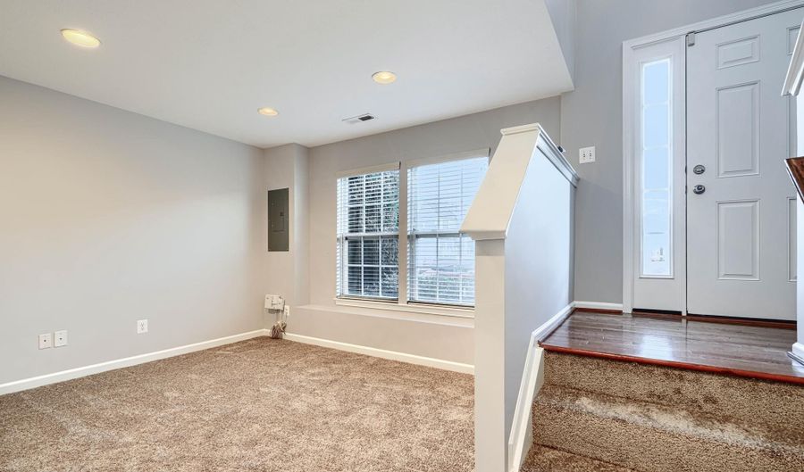 736 WINEBERRY Way, Aberdeen, MD 21001 - 3 Beds, 4 Bath