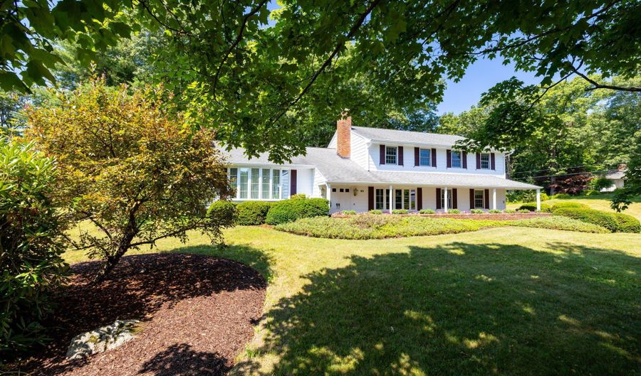 83 Peach Tree Ln, Bristol, CT 06010 - 3 Beds, 3 Bath