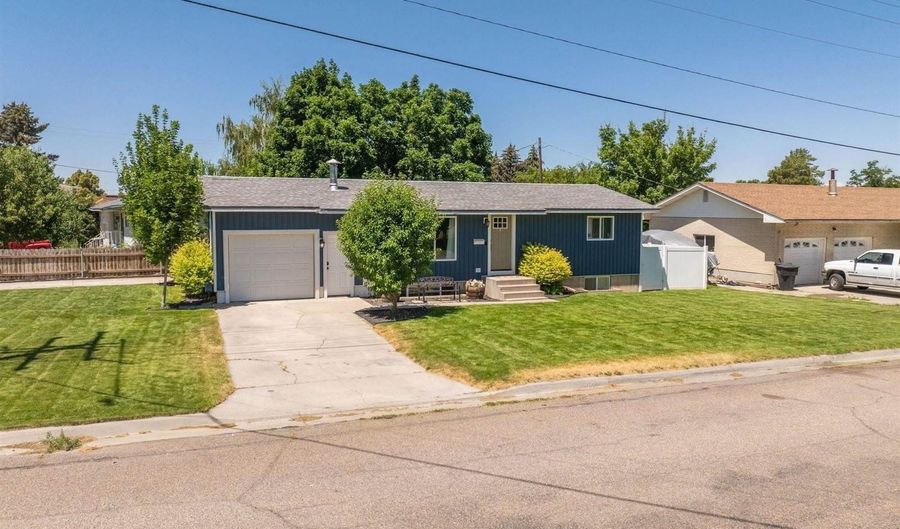 494 Hillcrest Ave, American Falls, ID 83211 - 4 Beds, 2 Bath