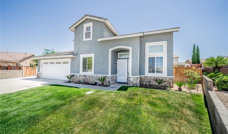14736 Amber Ct, Adelanto, CA 92301 - 4 Beds, 3 Bath