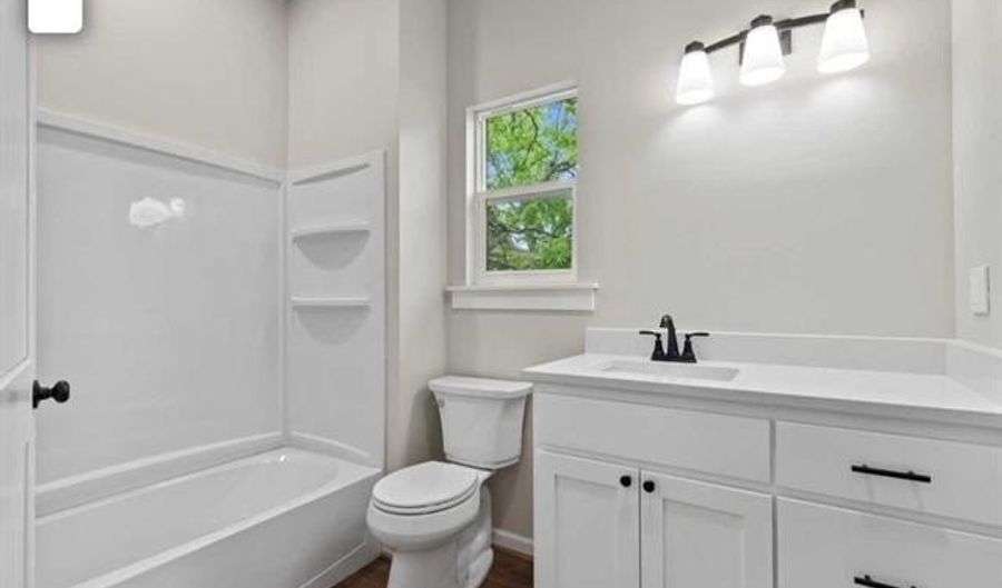 423 S Wyandotte Ave, Bartlesville, OK 74003 - 4 Beds, 4 Bath