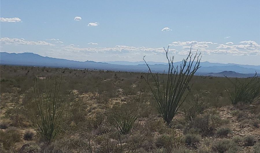 S Roll Road lot 12, Yucca, AZ 86438 - 0 Beds, 0 Bath