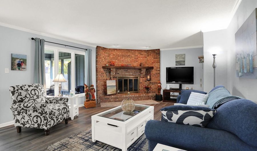 619 Teton Trl, Indianapolis, IN 46217 - 3 Beds, 3 Bath