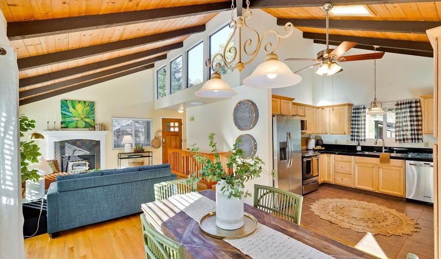 851 Burns Ave, Aptos, CA 95003 - 3 Beds, 3 Bath