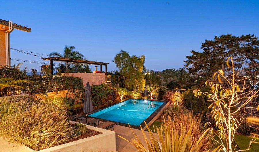 13995 Mira Montana Dr, Del Mar, CA 92014 - 6 Beds, 8 Bath