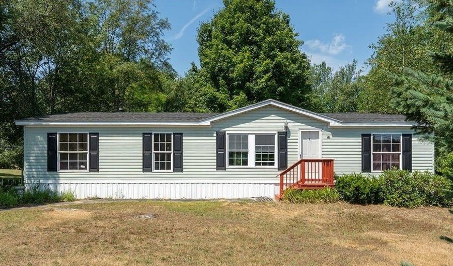 6 Joyce Ln, Raymond, NH 03077 - 3 Beds, 2 Bath
