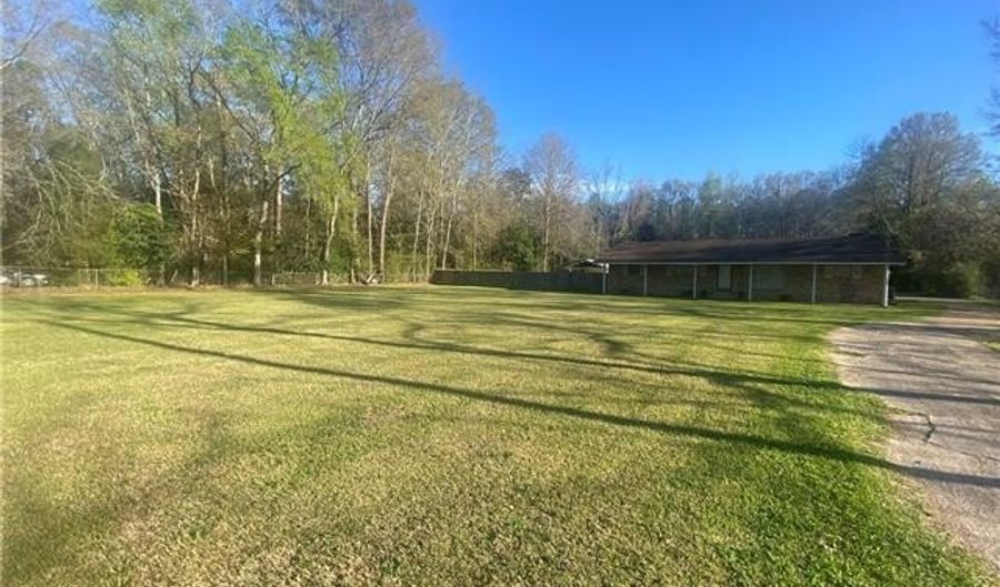 1354 W TENTH St, Bogalusa, LA 70427 - 3 Beds, 2 Bath