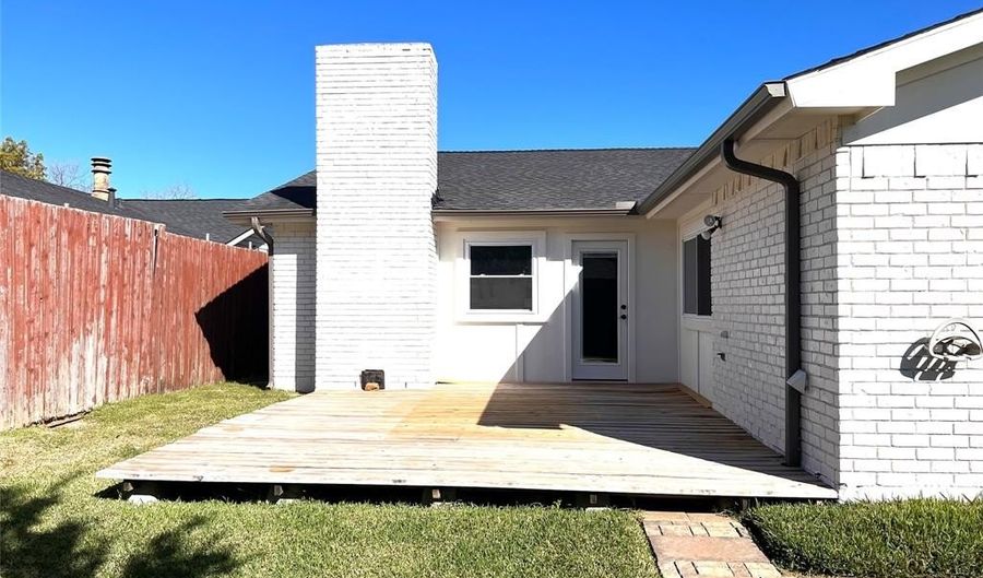 1208 Crestwood Ct, Allen, TX 75002 - 4 Beds, 2 Bath