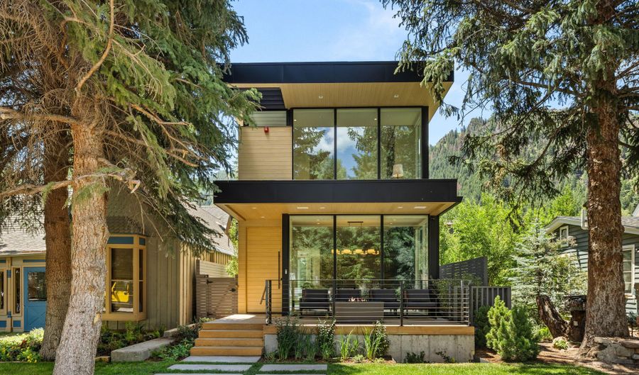 219 W Bleeker St, Aspen, CO 81611 - 4 Beds, 5 Bath