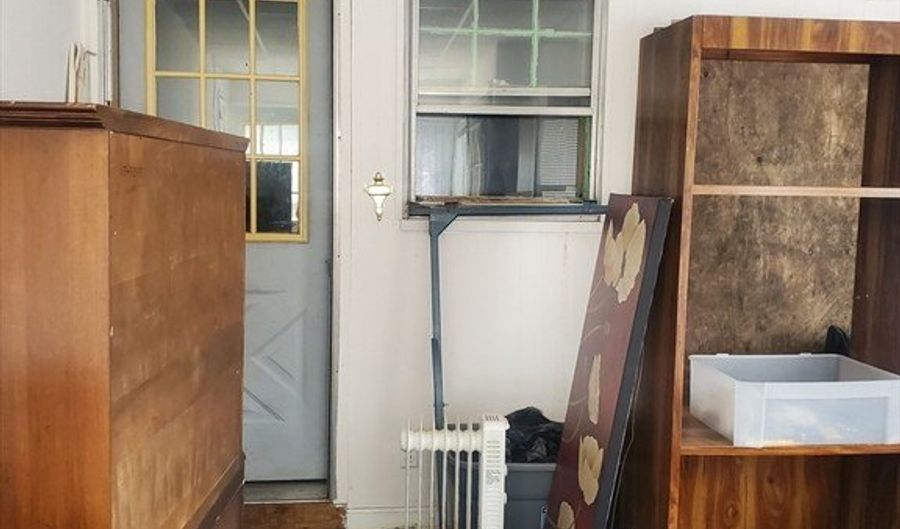 195 Orange St, Athol, MA 01331 - 5 Beds, 2 Bath