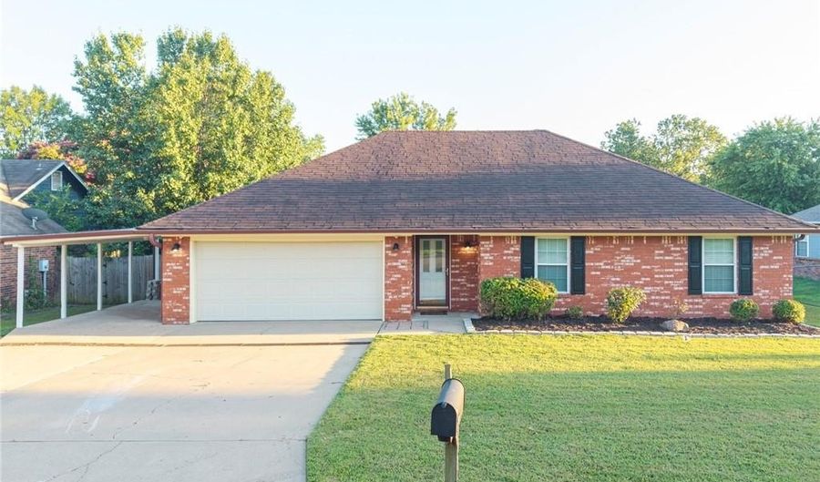 603 J St, Barling, AR 72923 - 3 Beds, 2 Bath