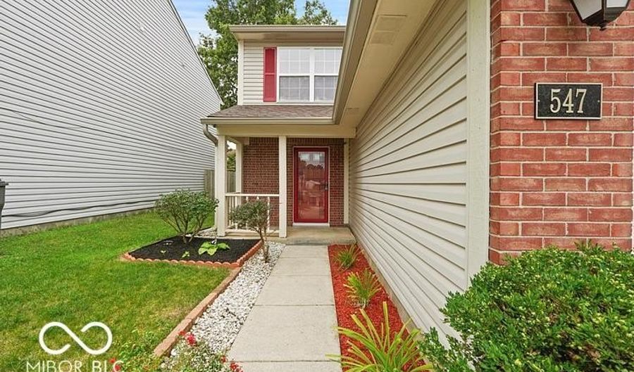 547 Deer Trail Dr, Indianapolis, IN 46217 - 3 Beds, 3 Bath