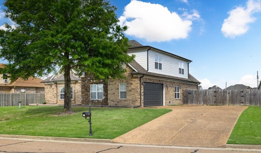 162 HARPER, Atoka, TN 38004 - 4 Beds, 3 Bath