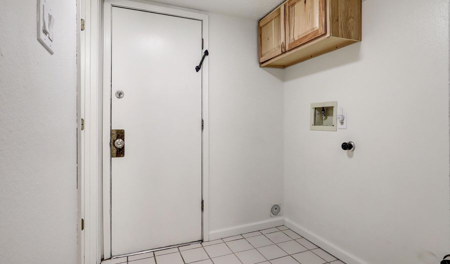 8333 Comanche Road NE Unit Apt 2C, Albuquerque, NM 87110 - 2 Beds, 2 Bath