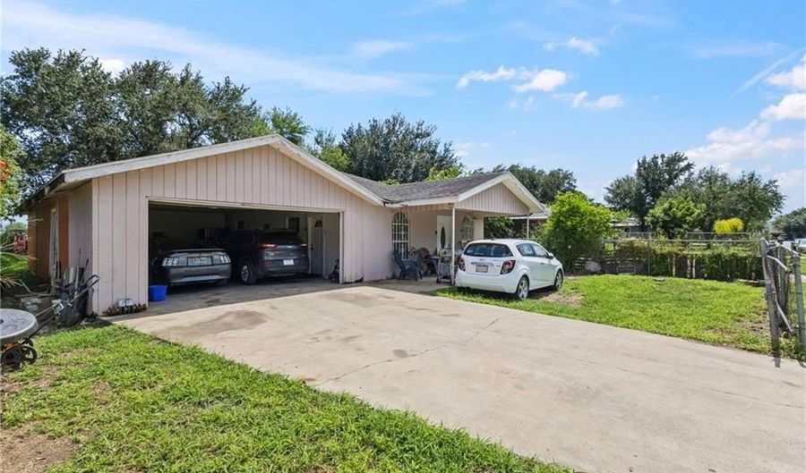 523 Mar Cir, Alamo, TX 78516 - 4 Beds, 3 Bath