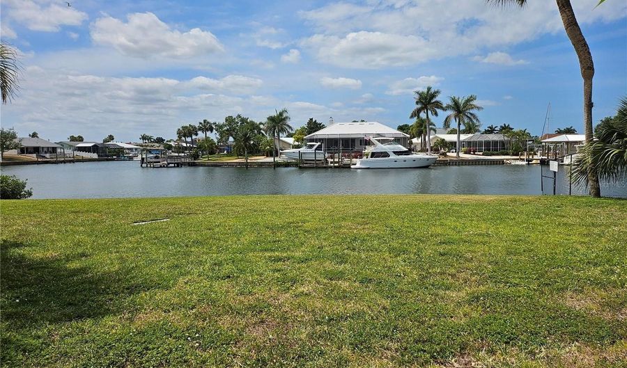 1028 APOLLO BEACH Blvd 19, Apollo Beach, FL 33572 - 2 Beds, 3 Bath