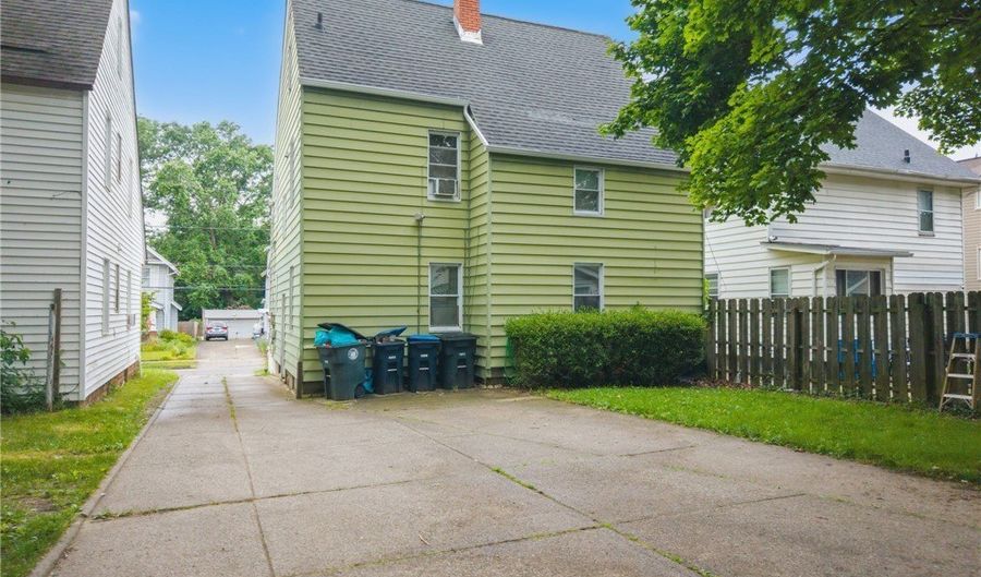 491-493 Delmar Ave, Akron, OH 44310 - 4 Beds, 2 Bath