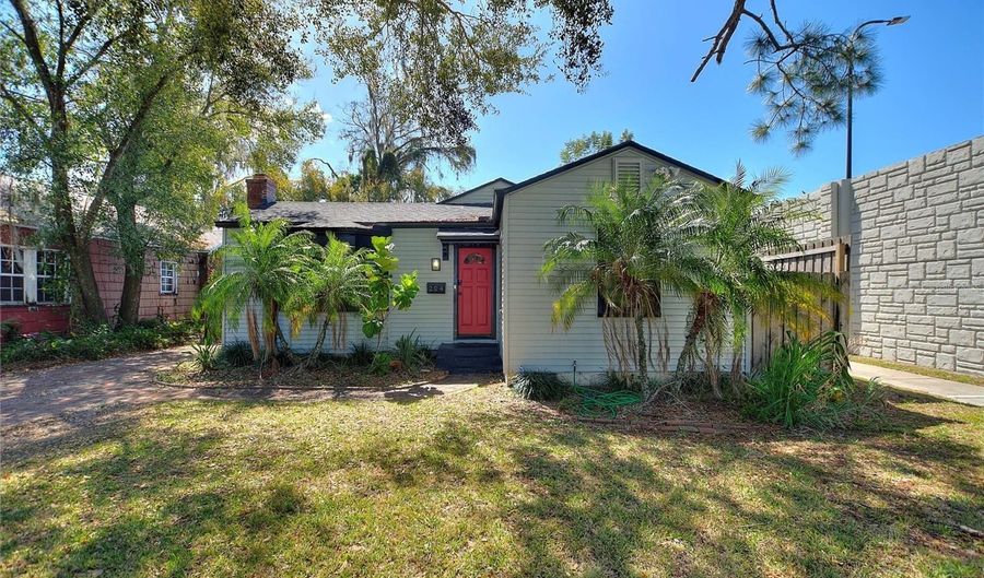 204 E HARVARD St, Orlando, FL 32804 - 3 Beds, 2 Bath