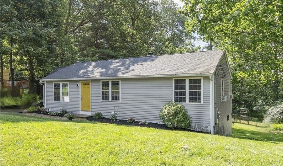 11 Lillian Dr, Ashburnham, MA 01430 - 3 Beds, 2 Bath