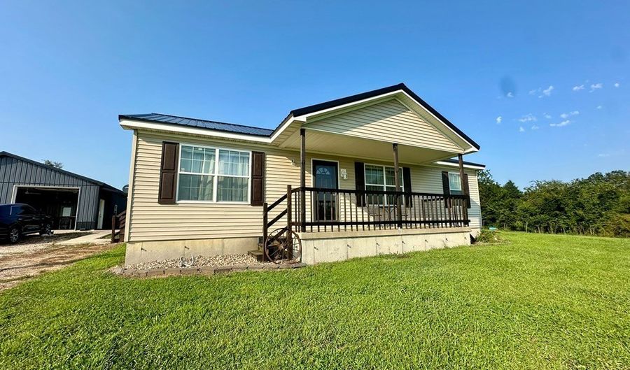 23417 State Highway J, Atlanta, MO 63530 - 3 Beds, 2 Bath