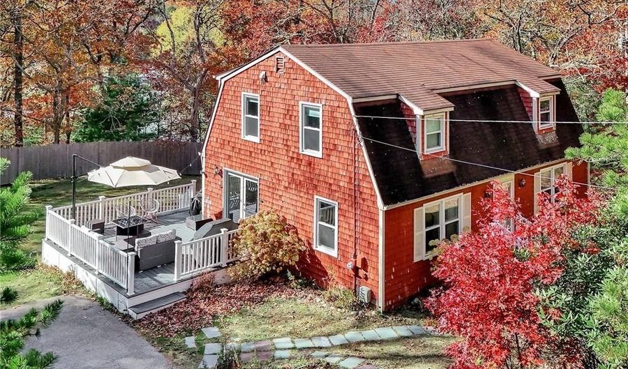 89 Narrow Ln, Charlestown, RI 02813 - 3 Beds, 3 Bath