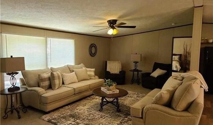 2008 AIRBASE Rd, Alexandria, LA 71303 - 5 Beds, 3 Bath