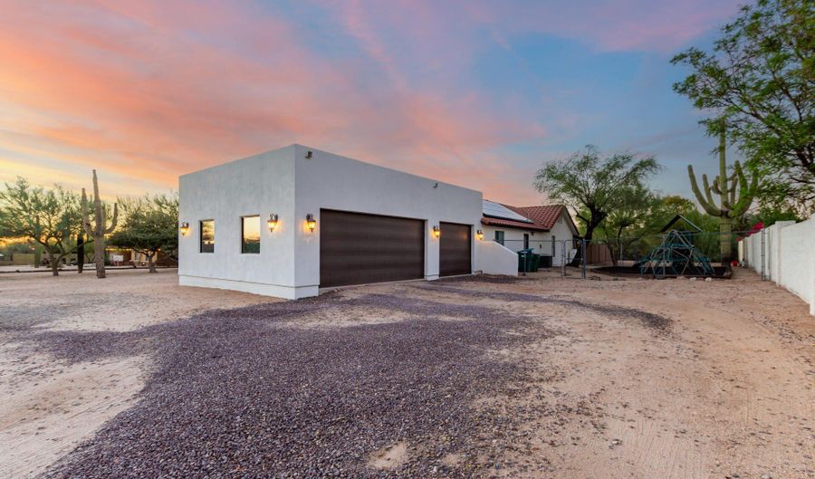 6632 E CALLE DE LAS ESTRELLAS Rd, Cave Creek, AZ 85331 - 4 Beds, 3 Bath