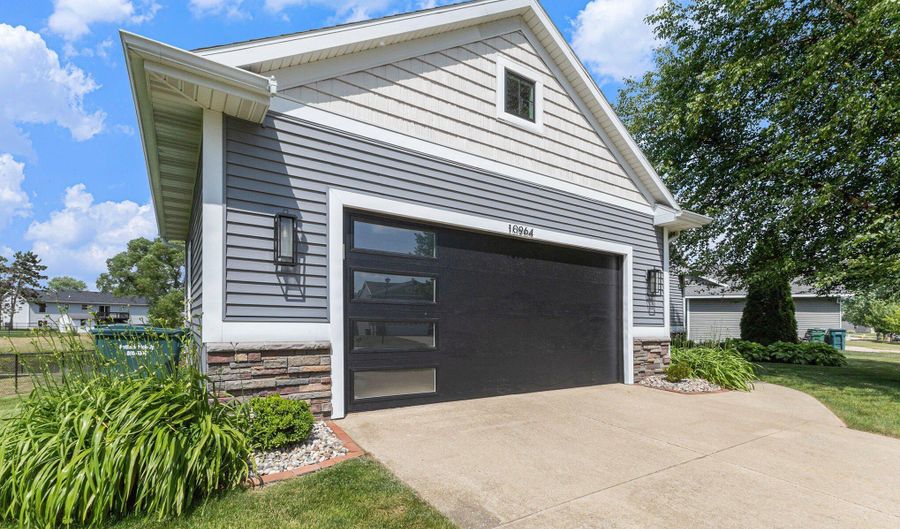 10964 Lance Ave, Allendale, MI 49401 - 3 Beds, 2 Bath