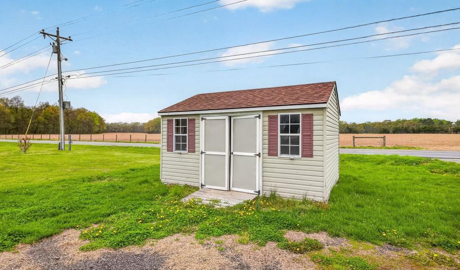 82 DORIAN Dr, Dover, DE 19904 - 4 Beds, 2 Bath