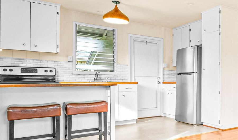 691 Kihapai St B, Kailua, HI 96734 - 2 Beds, 1 Bath