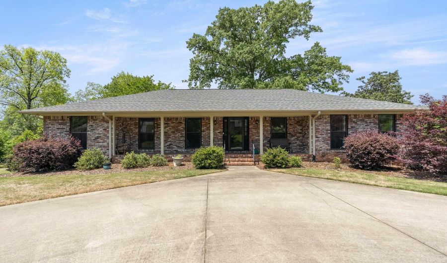 3400 COLLINGWOOD Rd, Hoover, AL 35226 - 3 Beds, 3 Bath