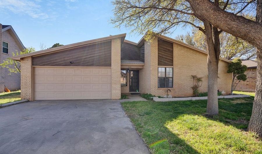 1405 NW 12th, Andrews, TX 79714 - 3 Beds, 2 Bath