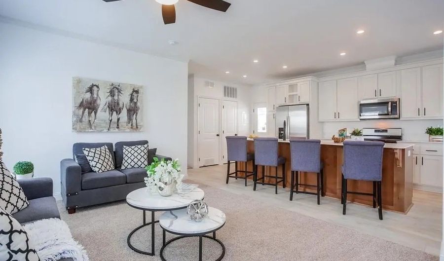 7025 San Bartolo St #42, Carlsbad, CA 92011 - 3 Beds, 2 Bath