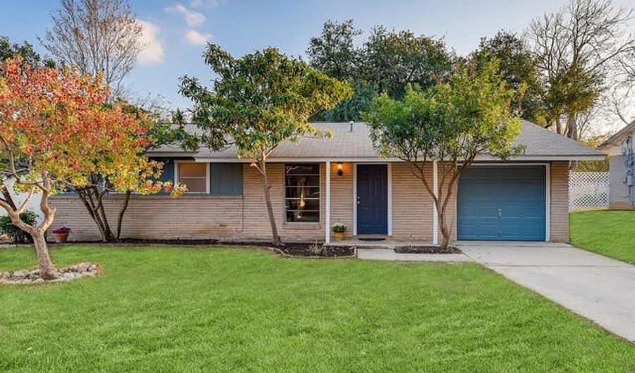 918 Cerro Alto, San Antonio, TX 78213 - 3 Beds, 2 Bath