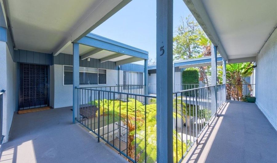 3612 Vista Bella 5, Oceanside, CA 92057 - 2 Beds, 2 Bath