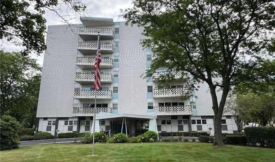 275 N Portage Path, Akron, OH 44303 - 2 Beds, 2 Bath