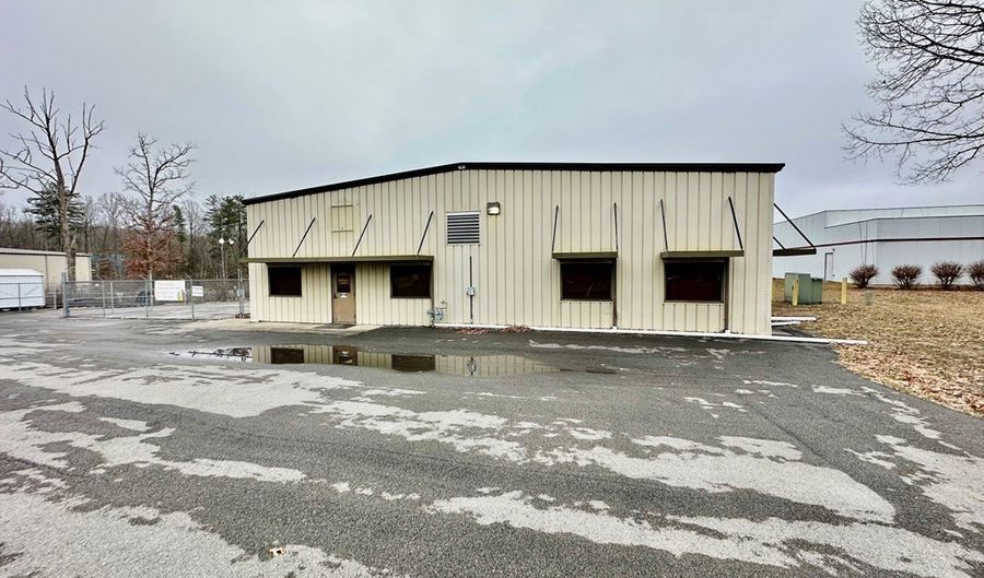 337 Industrial Park Dr, Beaver, WV 25813 - 0 Beds, 0 Bath