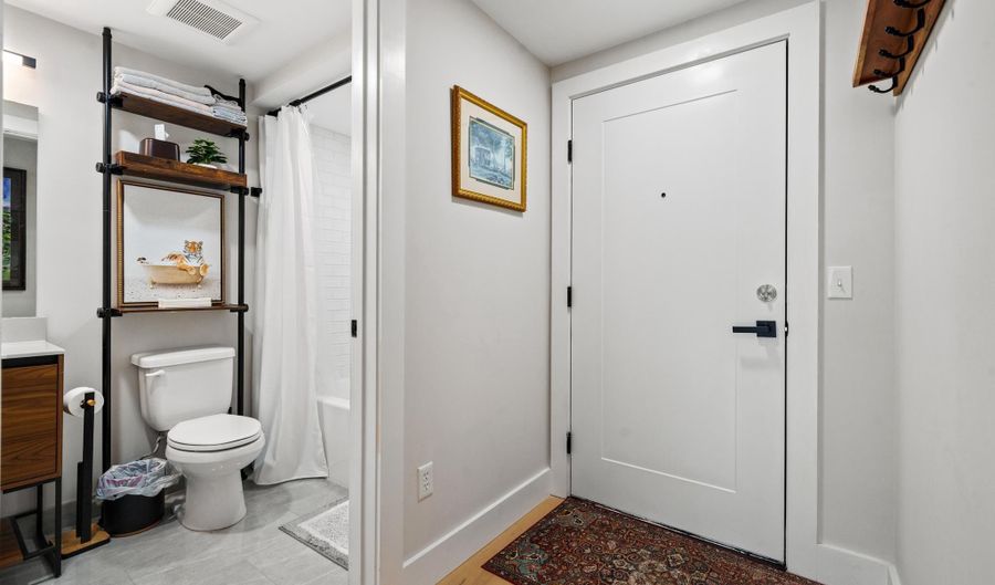 919 12TH St NE A305, Washington, DC 20002 - 1 Beds, 1 Bath