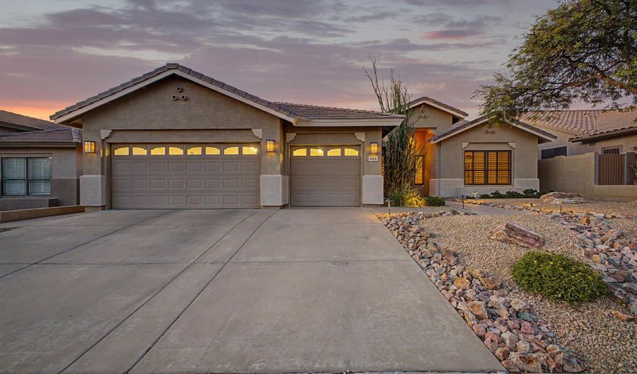 4614 E MOLLY Ln, Cave Creek, AZ 85331 - 3 Beds, 2 Bath