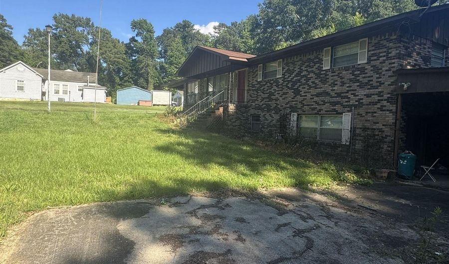 5425 CRUCE Rd, Adamsville, AL 35005 - 4 Beds, 3 Bath