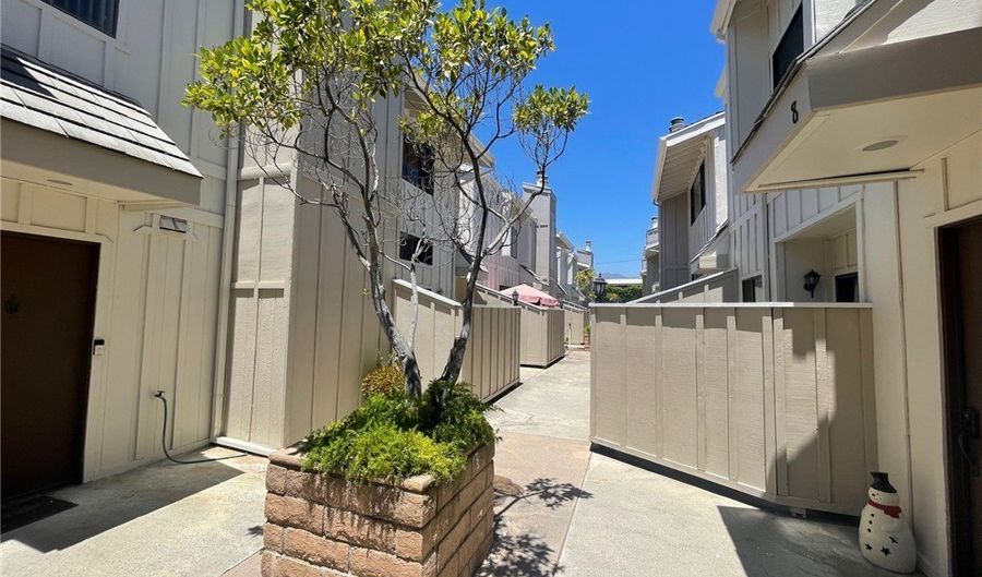 511 E Live Oak Ave 11, Arcadia, CA 91006 - 2 Beds, 3 Bath