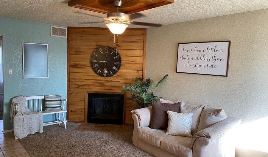1201 A Redwood, Andrews, TX 79714 - 2 Beds, 1 Bath