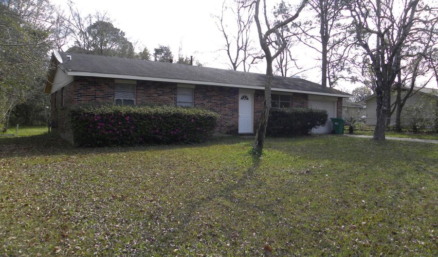 7604 Oakland Dr, Biloxi, MS 39532 - 3 Beds, 2 Bath