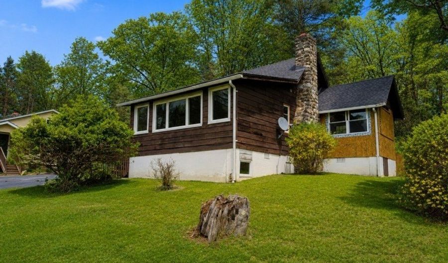 18 Wallkill Dr, Alloway, NJ 07461 - 2 Beds, 1 Bath