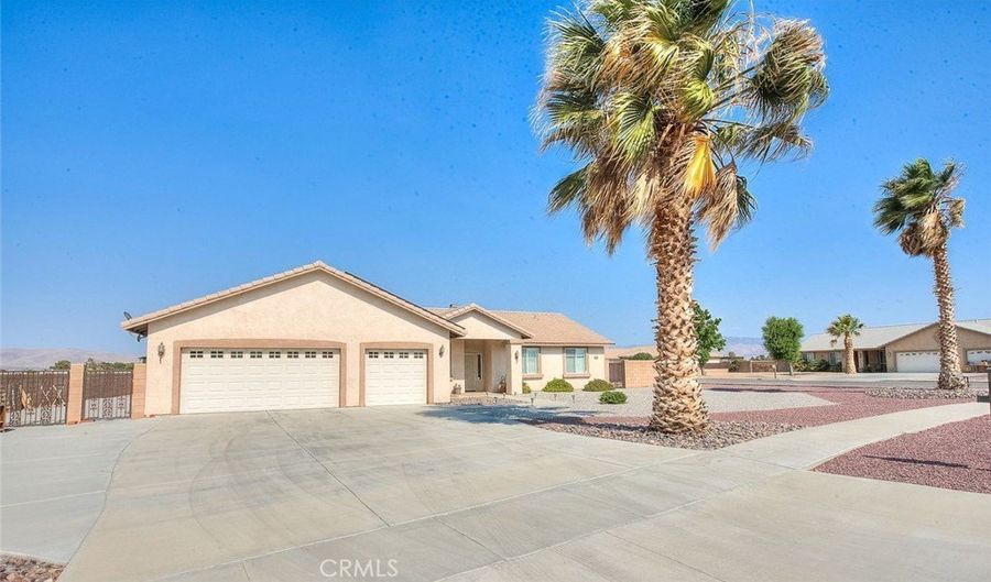 15095 Douglas St, Apple Valley, CA 92307 - 4 Beds, 2 Bath