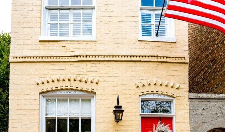 219 S ROYAL St, Alexandria, VA 22314 - 2 Beds, 3 Bath