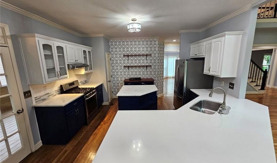 430 Eastbourne Way, Alpharetta, GA 30005 - 5 Beds, 4 Bath