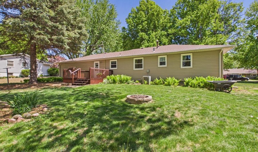 306 Park Ave, Alcester, SD 57001 - 2 Beds, 1 Bath